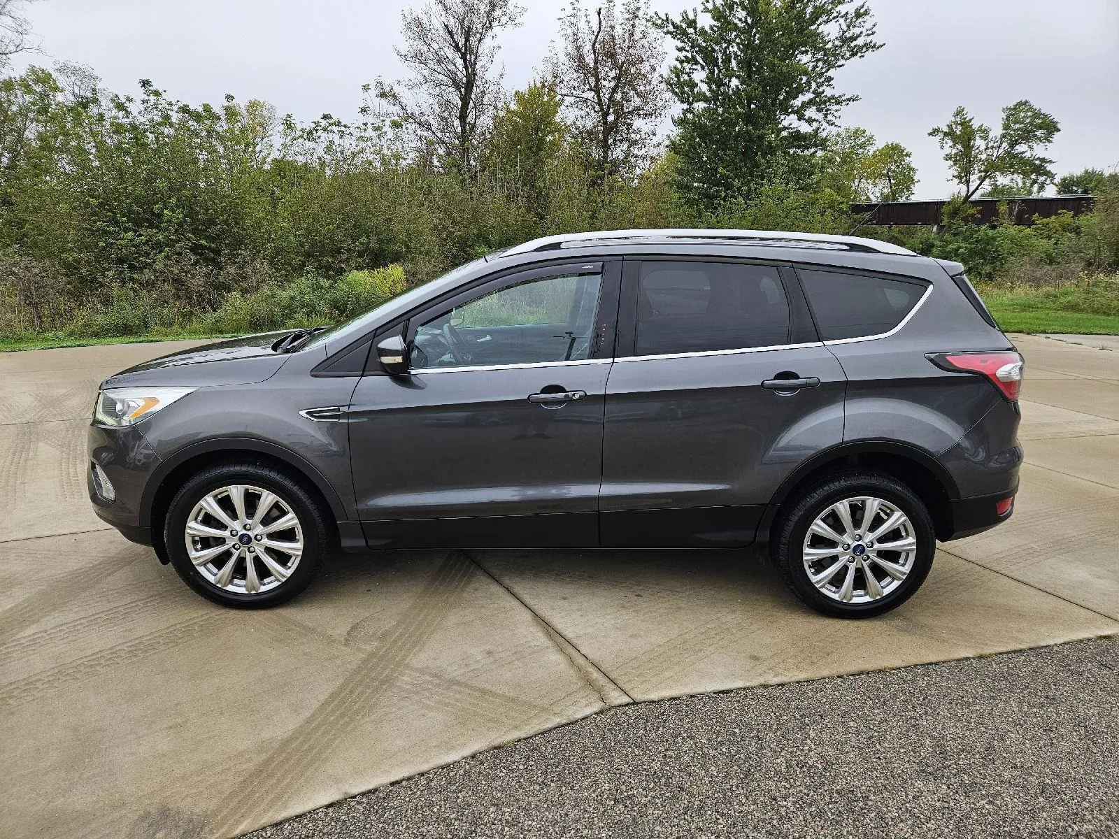 Ford Escape photo 4