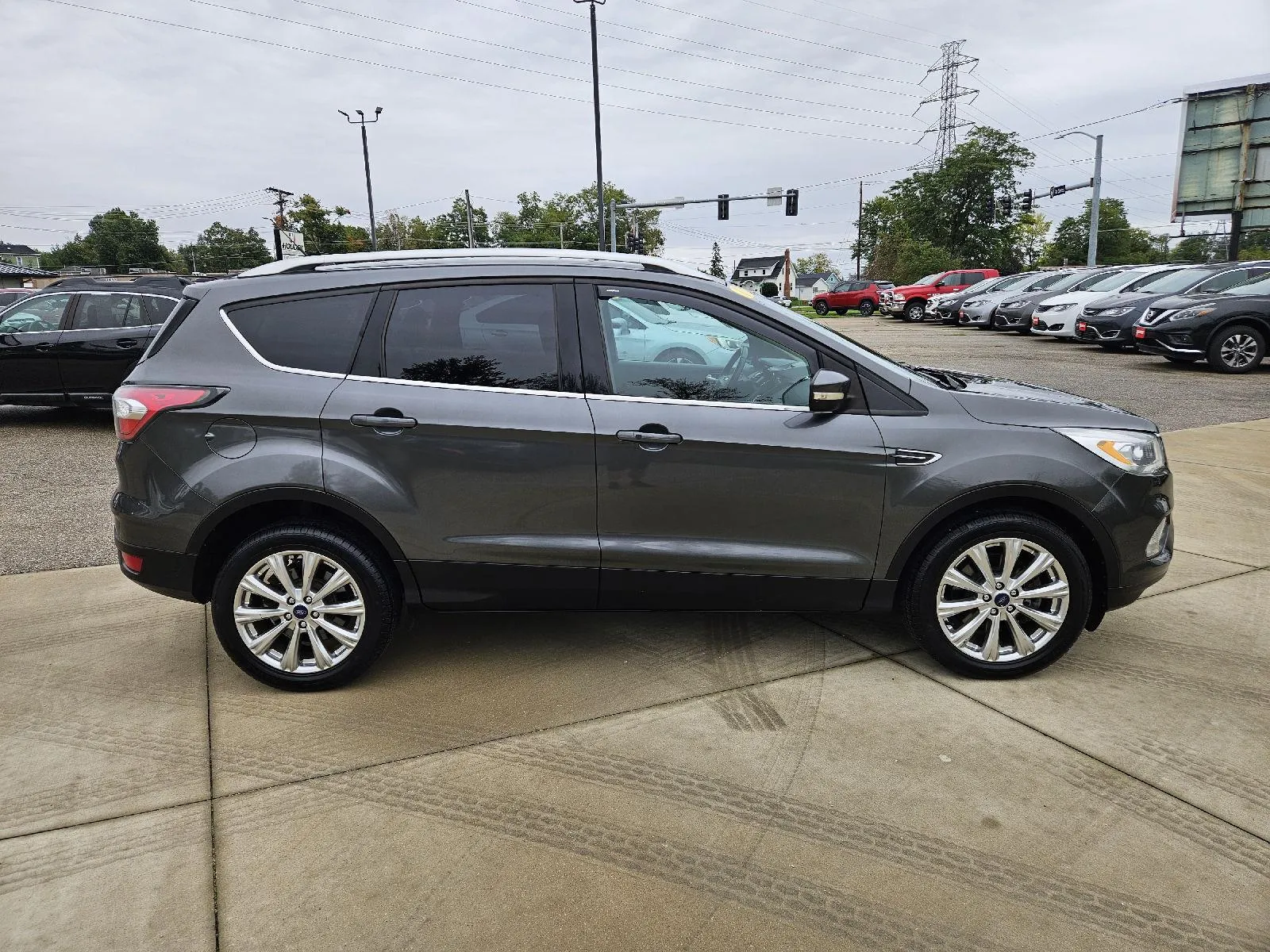 Ford Escape photo 5