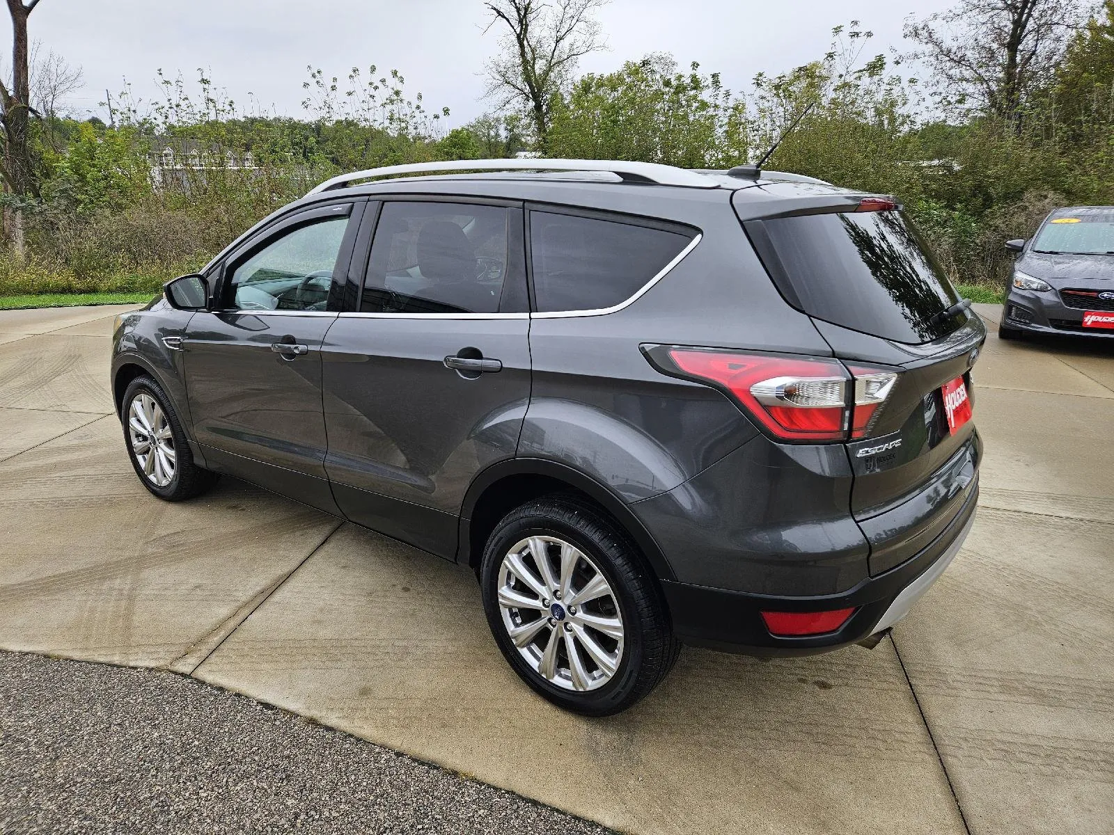 Ford Escape photo 8