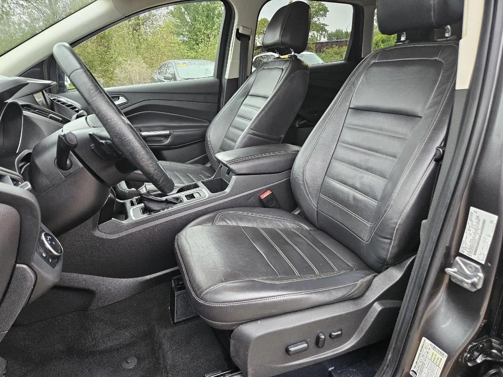 Ford Escape photo 14