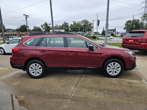 More photos of 2019 Subaru Outback 2.5i at Houdek Auto Center, IA