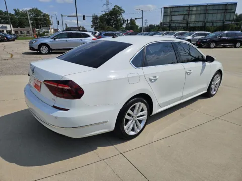 More photos of 2018 Volkswagen Passat 2.0T SE w/Technology at Houdek Auto Center, IA
