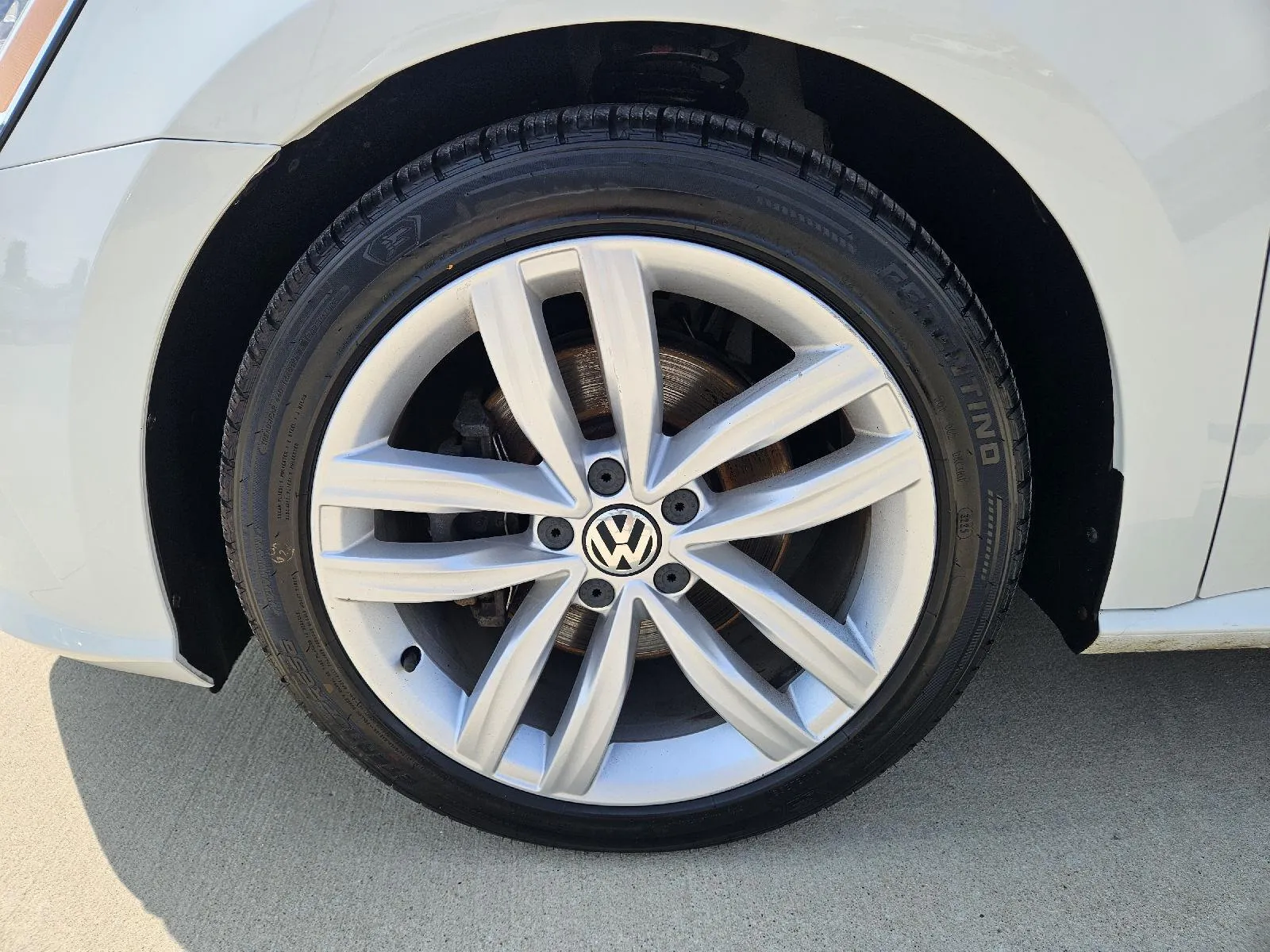 Volkswagen Passat photo 8