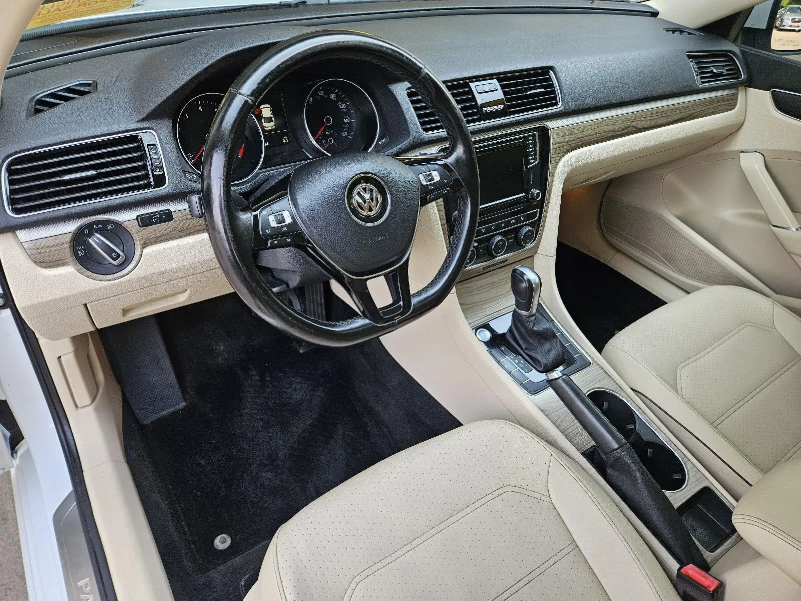 Volkswagen Passat photo 11
