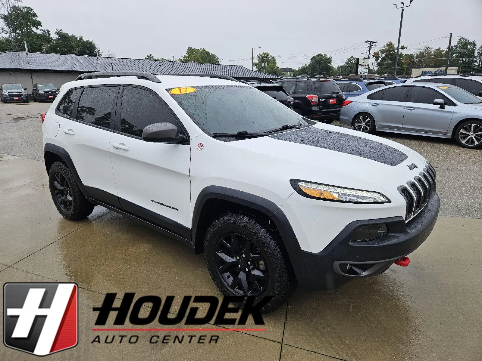 White 2017 Jeep Cherokee Trailhawk for sale in Marion, IA
