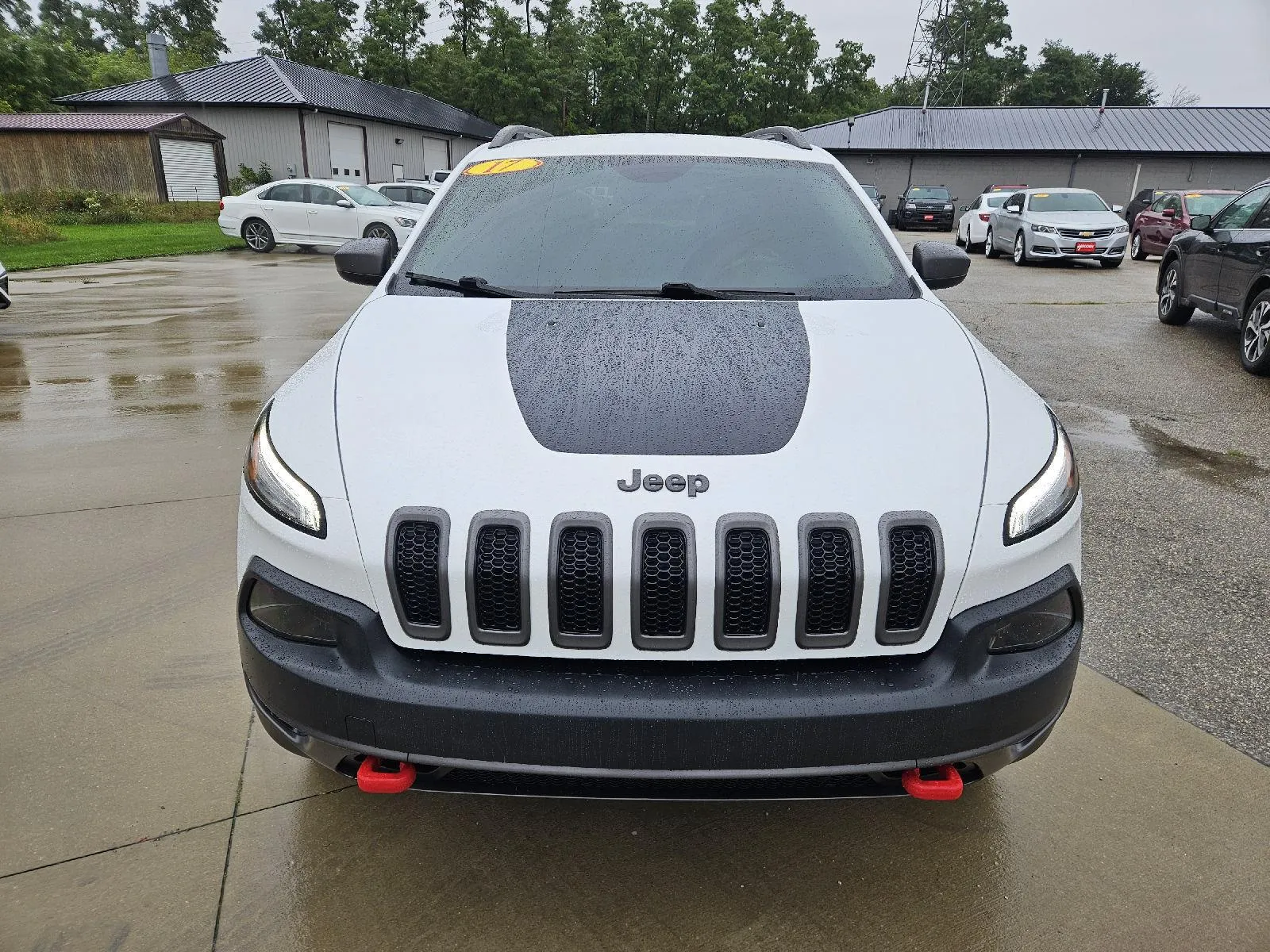 Jeep Cherokee photo 2