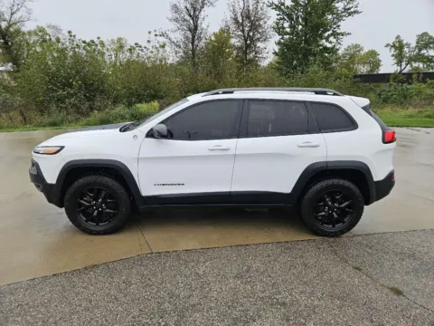 More photos of 2017 Jeep Cherokee Trailhawk at Houdek Auto Center, IA