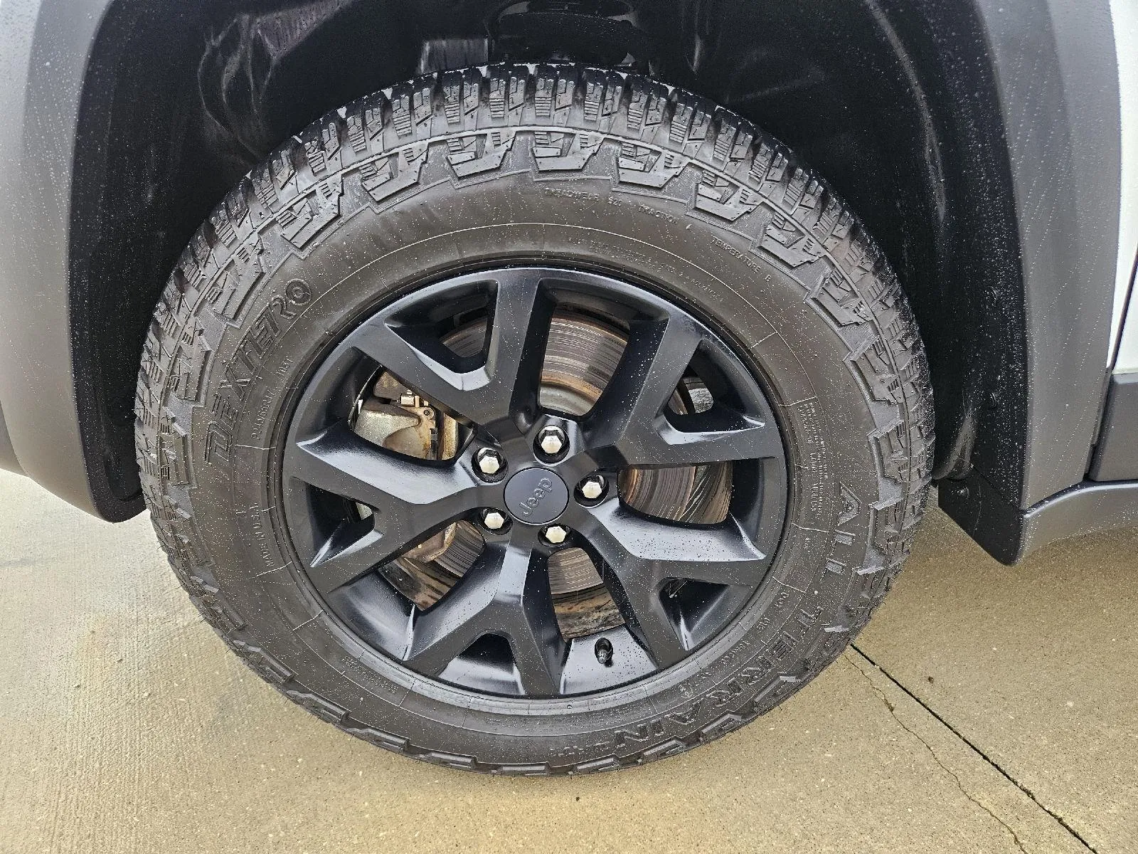 Jeep Cherokee photo 9