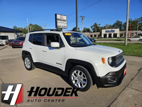 White 2018 Jeep Renegade Latitude for sale in Marion, IA