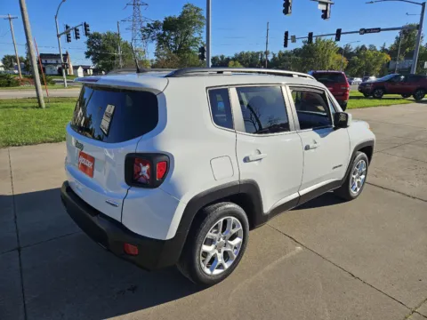 More photos of 2018 Jeep Renegade Latitude at Houdek Auto Center, IA