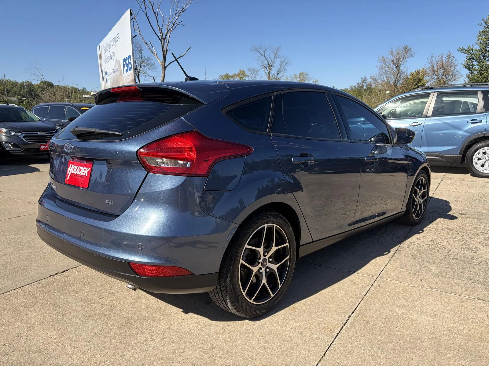 Ford Focus photo 8