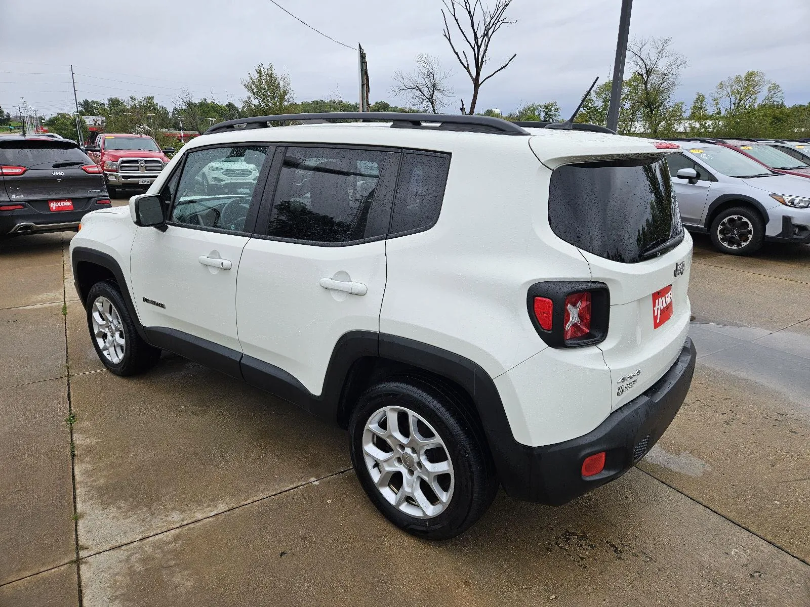 Jeep Renegade photo 8