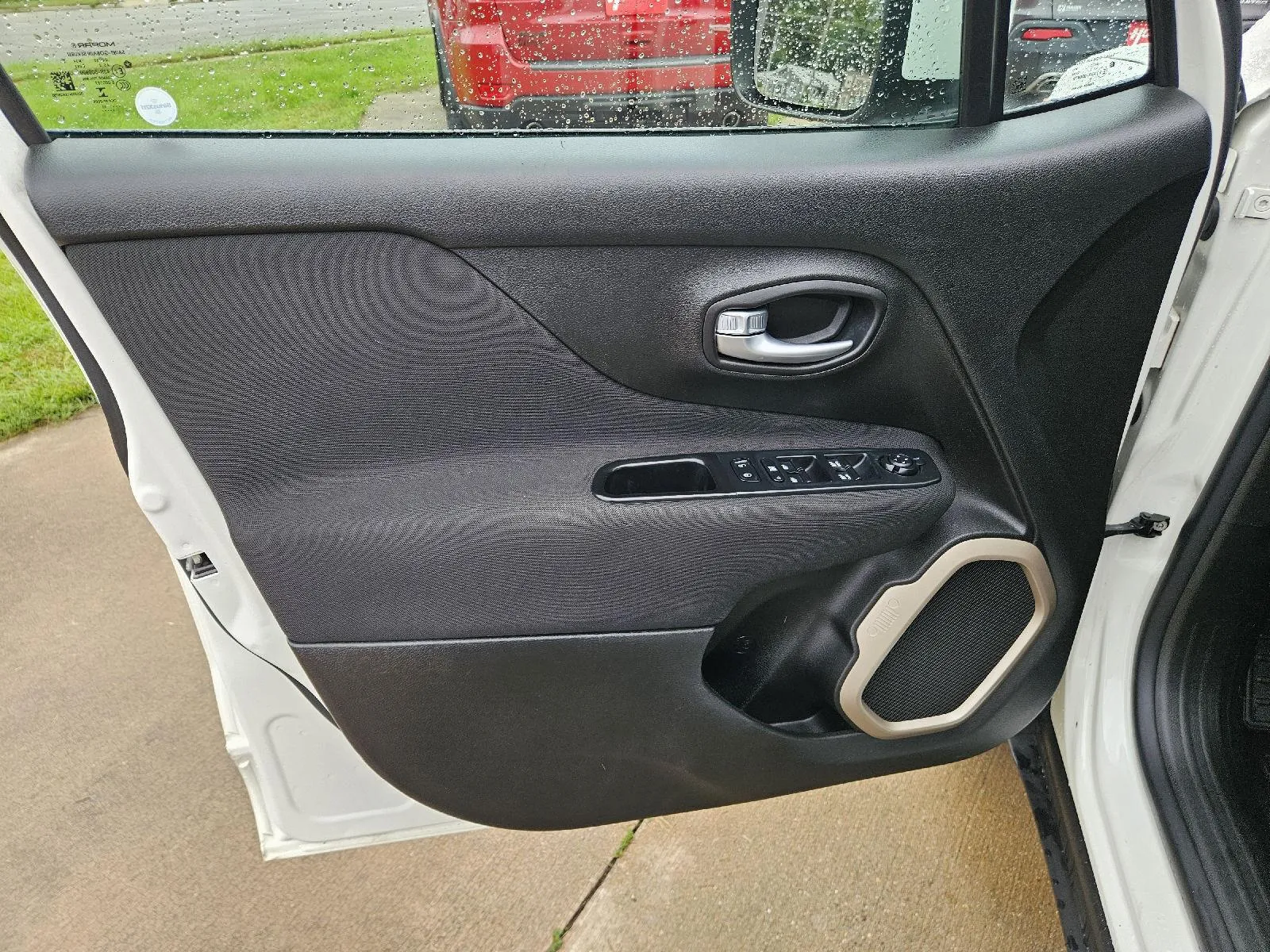 Jeep Renegade photo 11