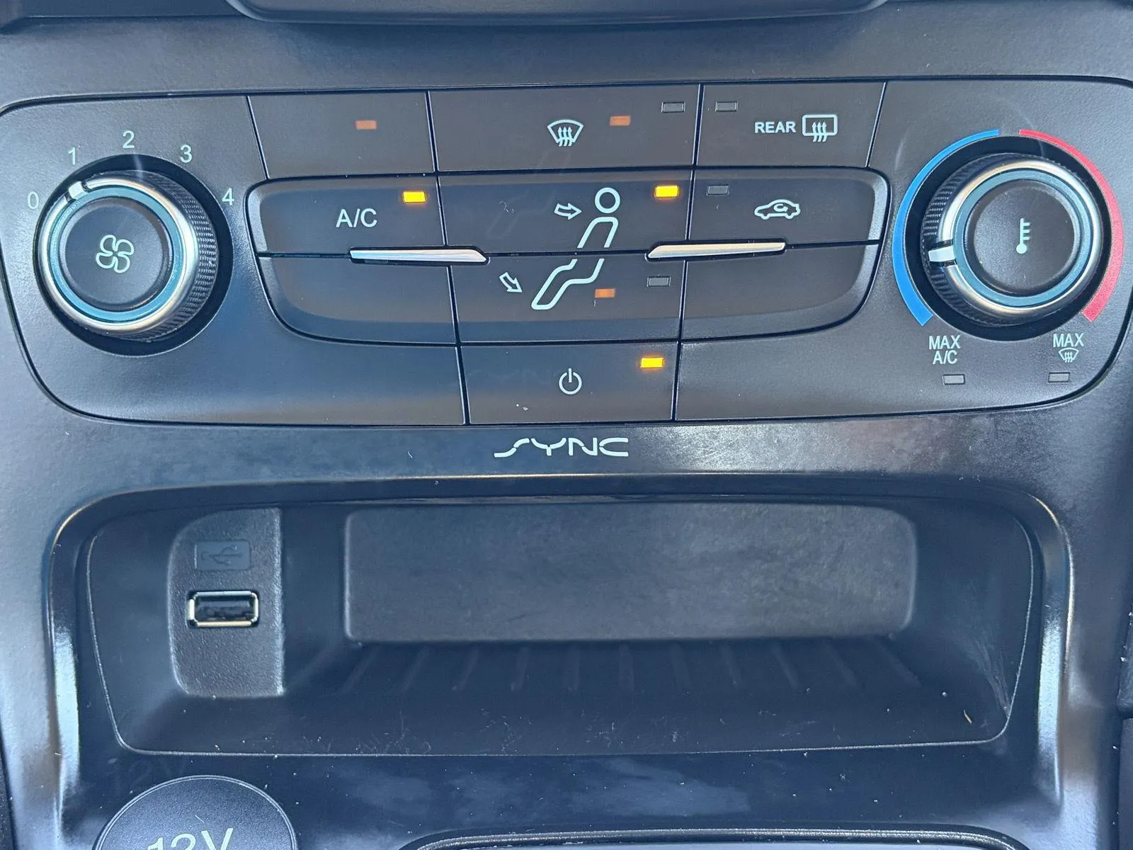 Ford Focus photo 22