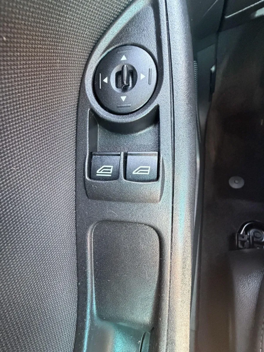 Ford Focus photo 24