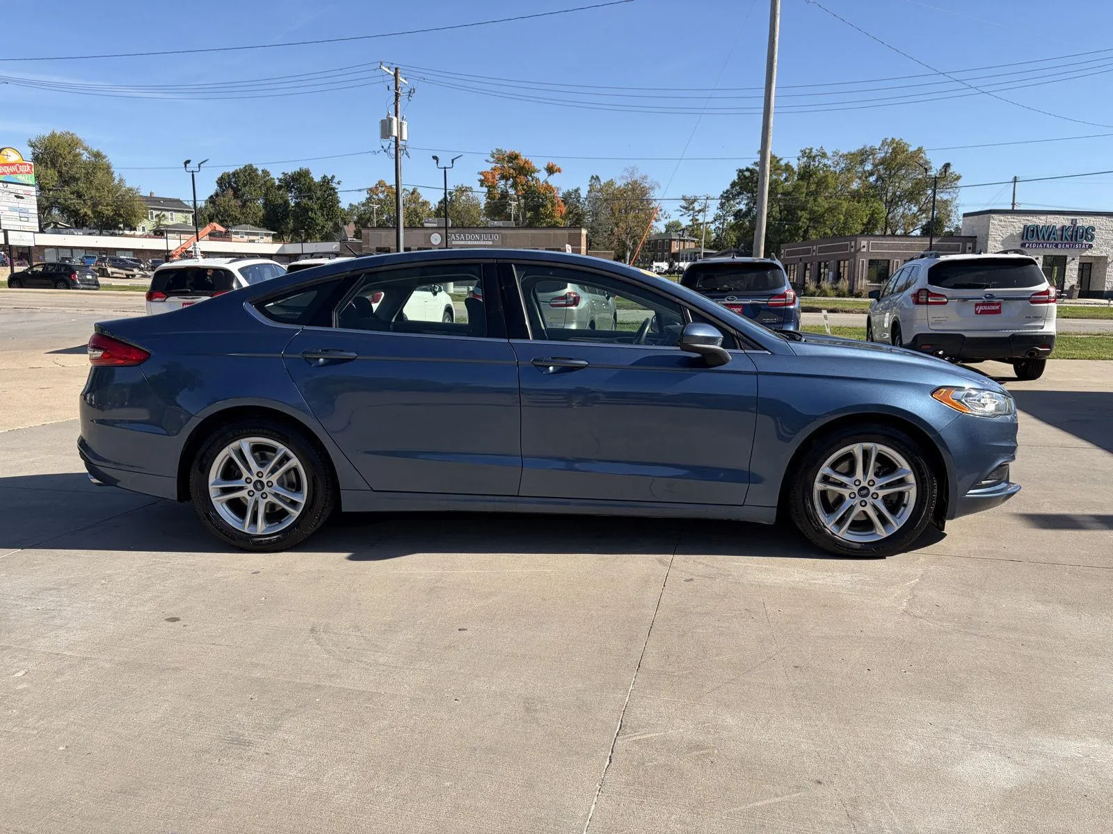 Ford Fusion photo 4