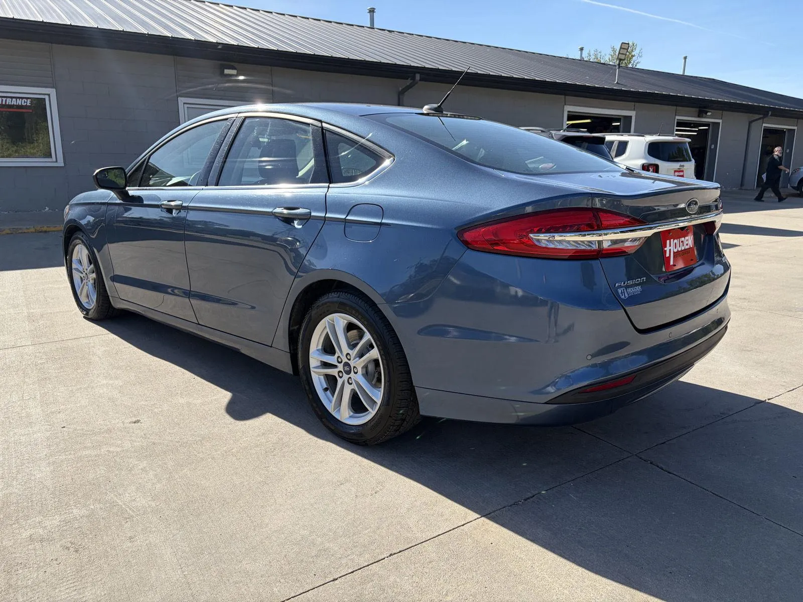 Ford Fusion photo 6