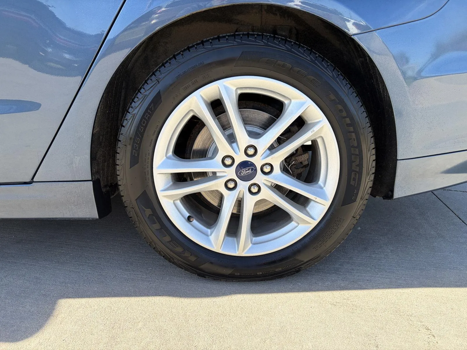 Ford Fusion photo 9