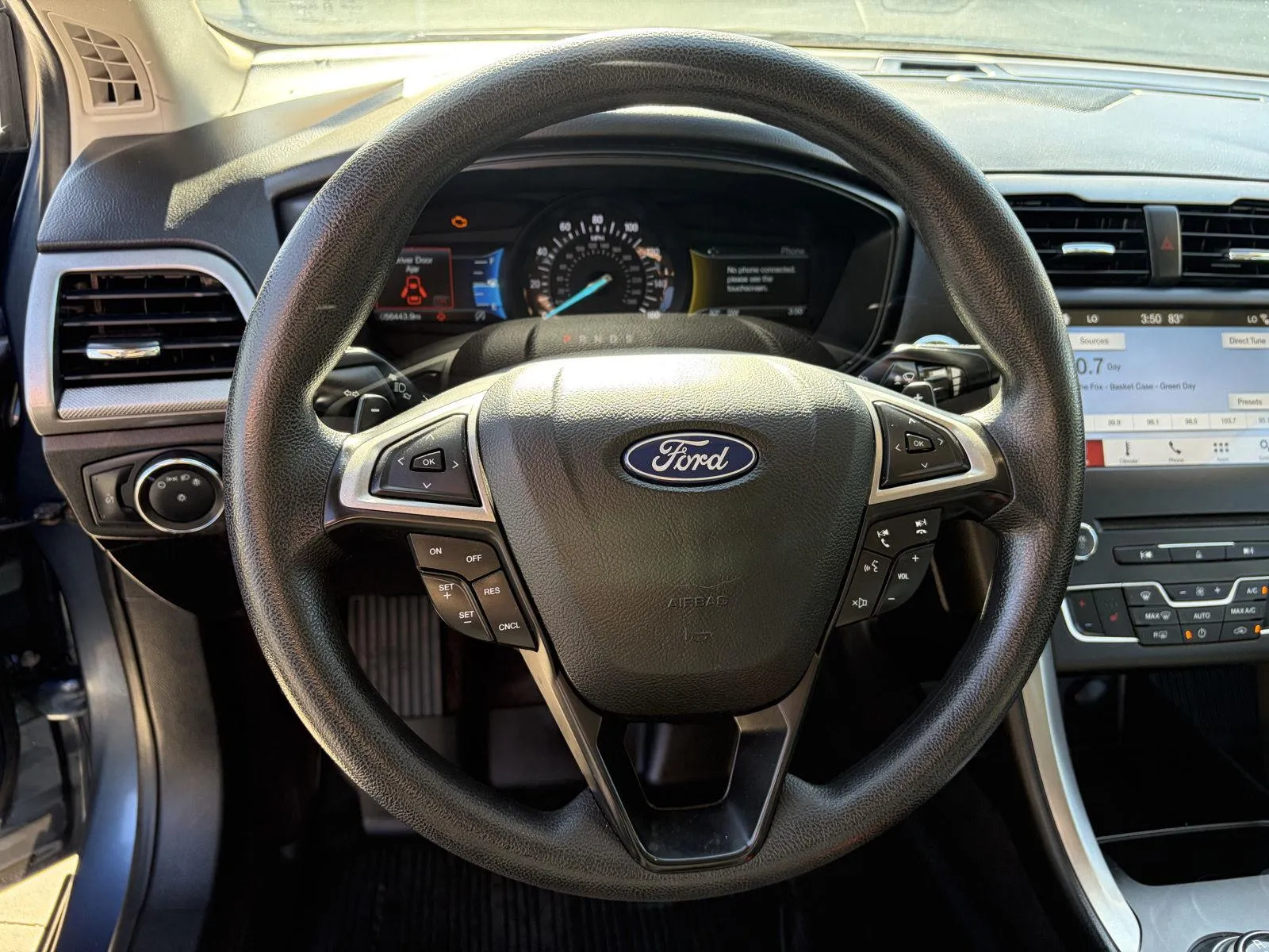 Ford Fusion photo 13