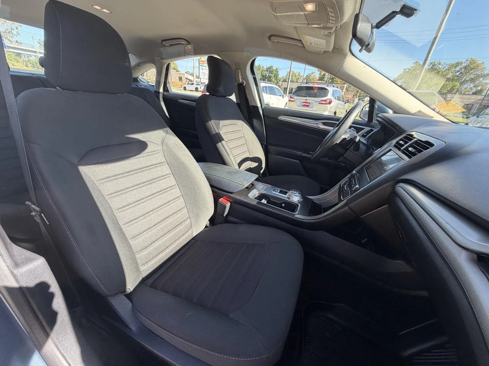 Ford Fusion photo 16