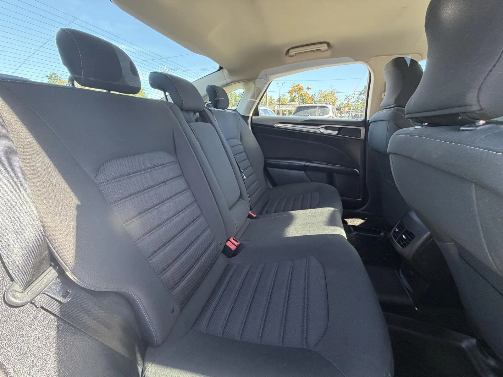 Ford Fusion photo 17