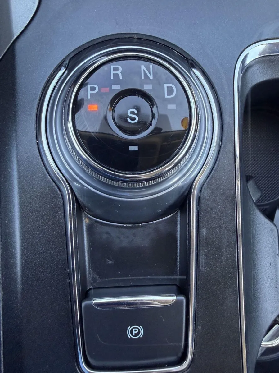 Ford Fusion photo 30