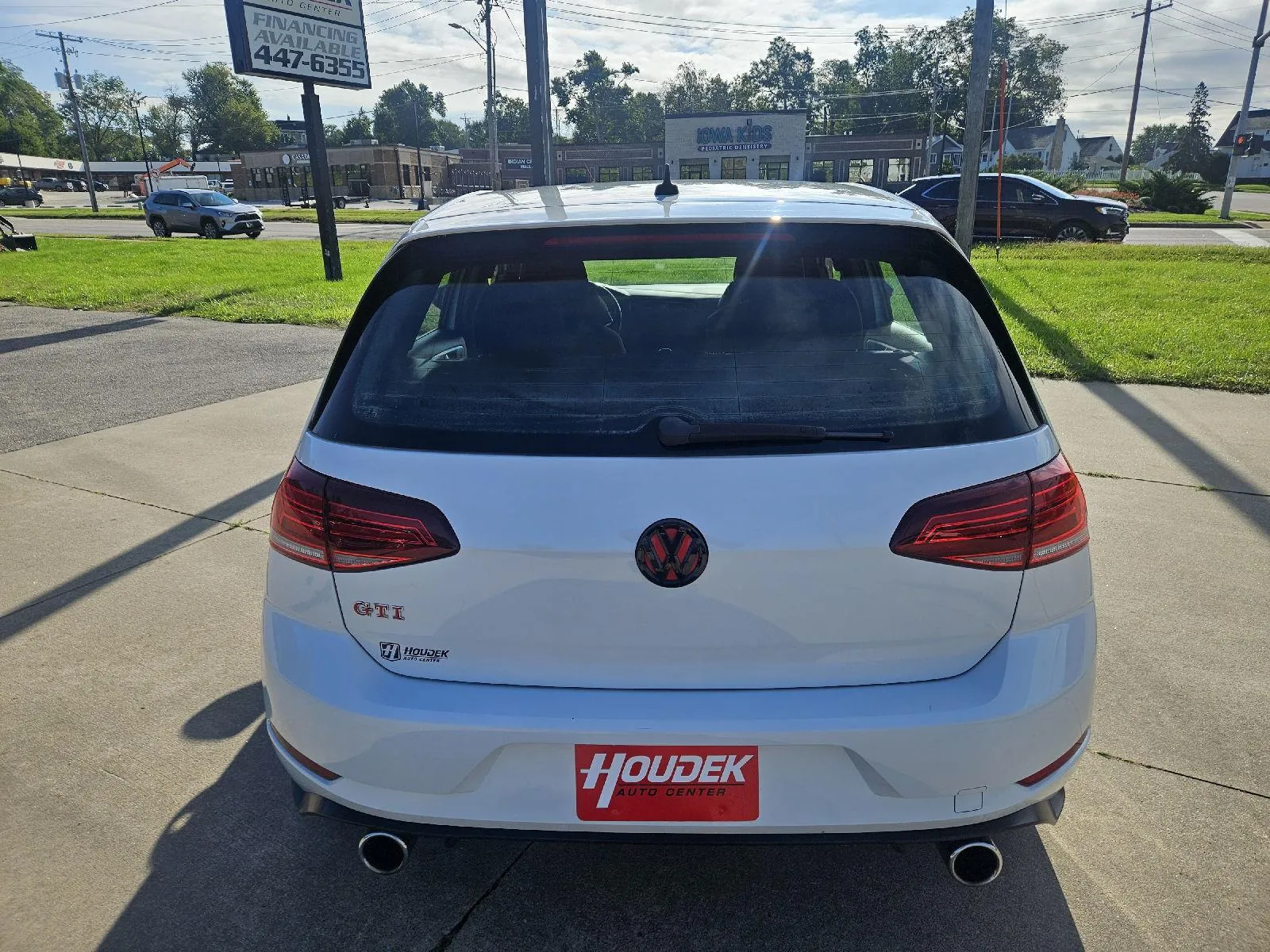 Volkswagen Golf GTI photo 5
