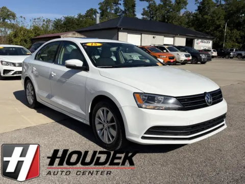 White 2015 Volkswagen Jetta Sedan 1.8T SE w/Connectivity for sale in Marion, IA