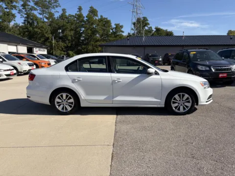 More photos of 2015 Volkswagen Jetta Sedan 1.8T SE w/Connectivity at Houdek Auto Center, IA