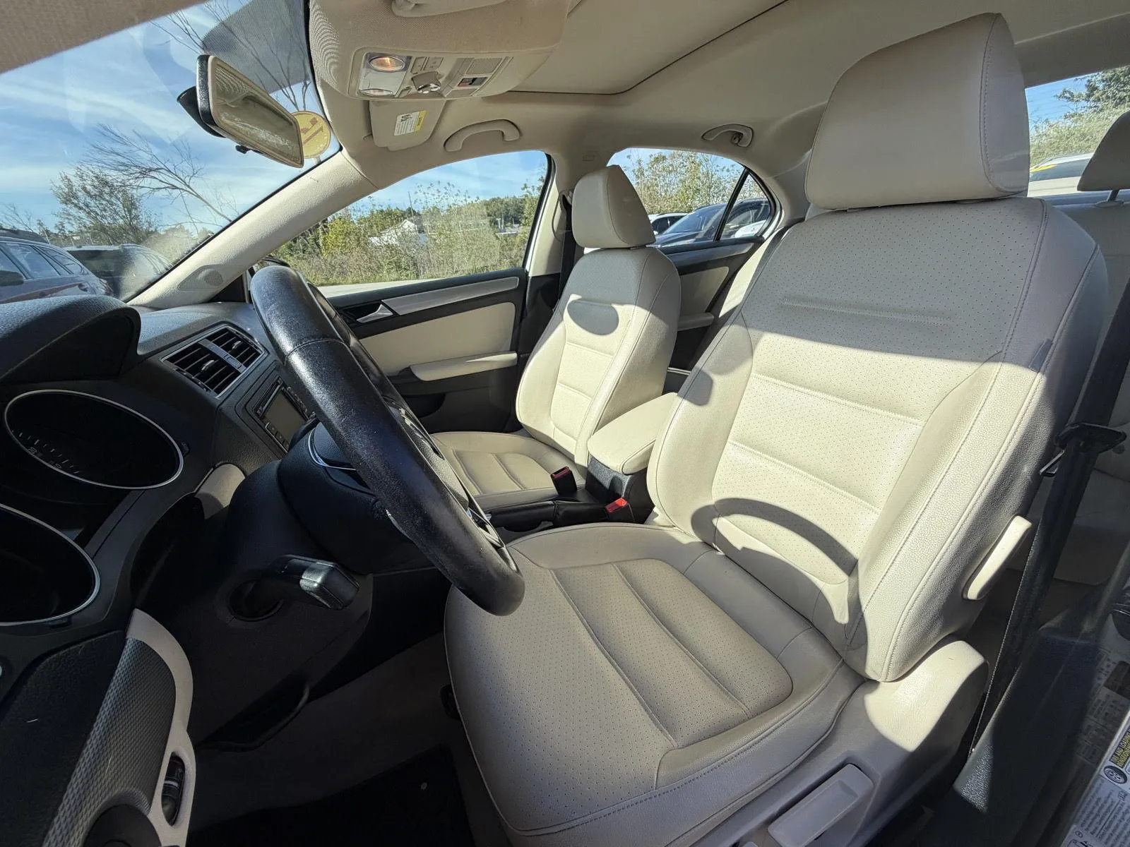 Volkswagen Jetta photo 14