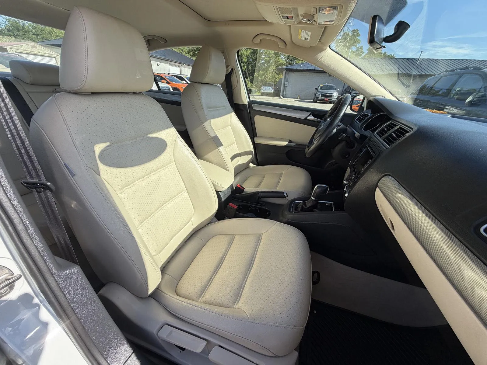 Volkswagen Jetta photo 16