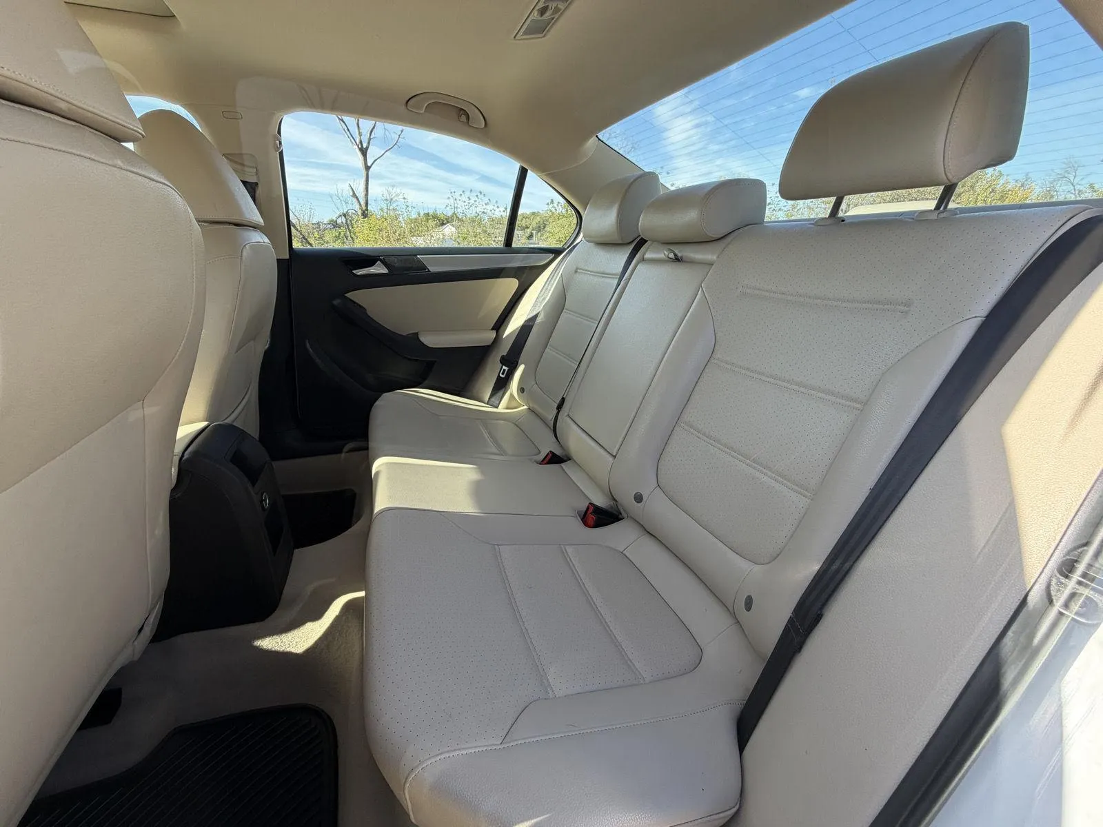 Volkswagen Jetta photo 18