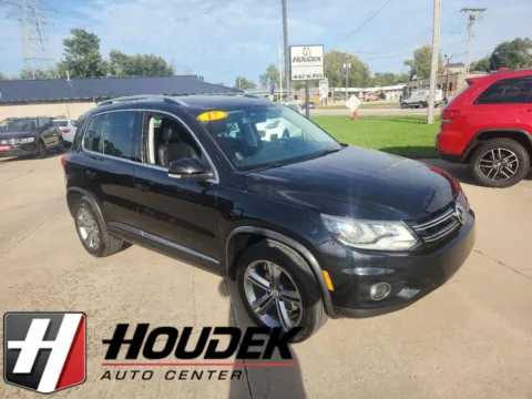 Black 2017 Volkswagen Tiguan Sport for sale in Marion, IA