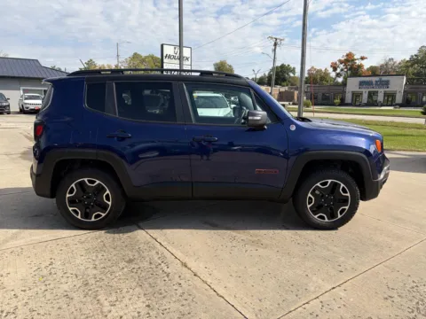 More photos of 2017 Jeep Renegade Trailhawk at Houdek Auto Center, IA
