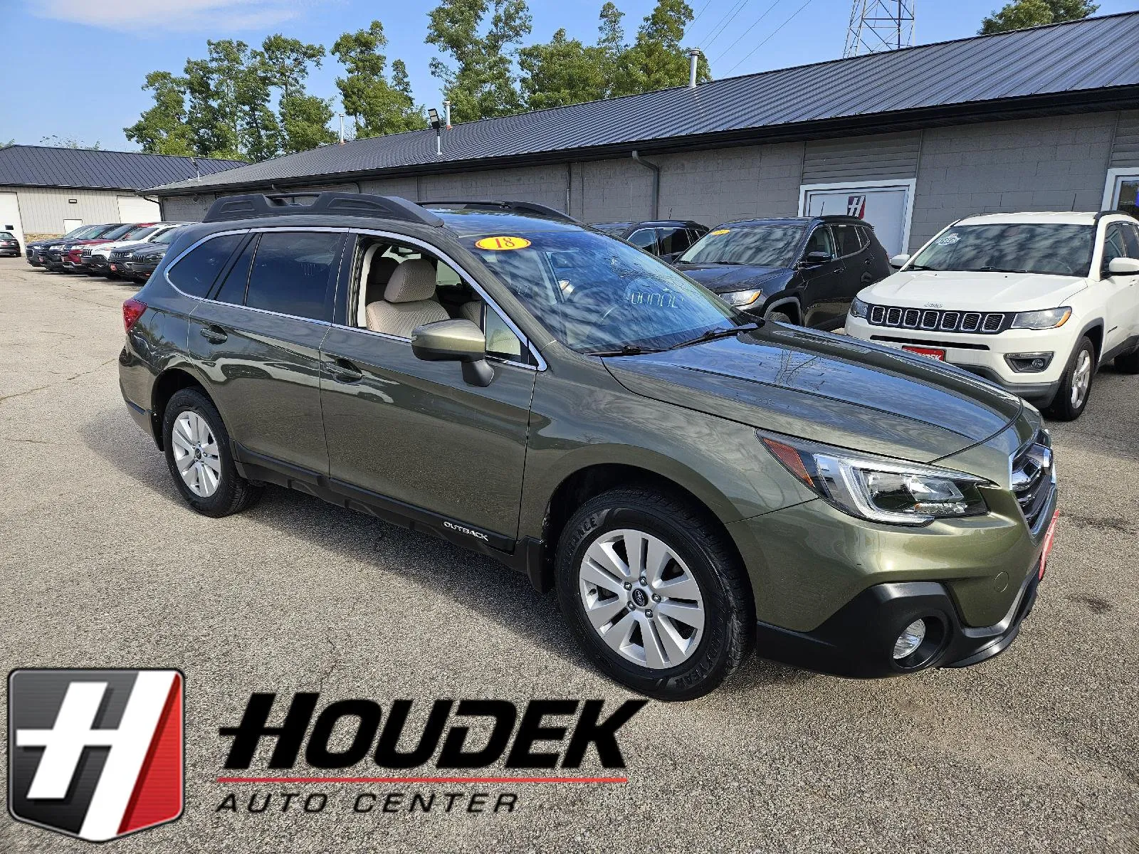 Green 2018 Subaru Outback Premium for sale in Marion, IA