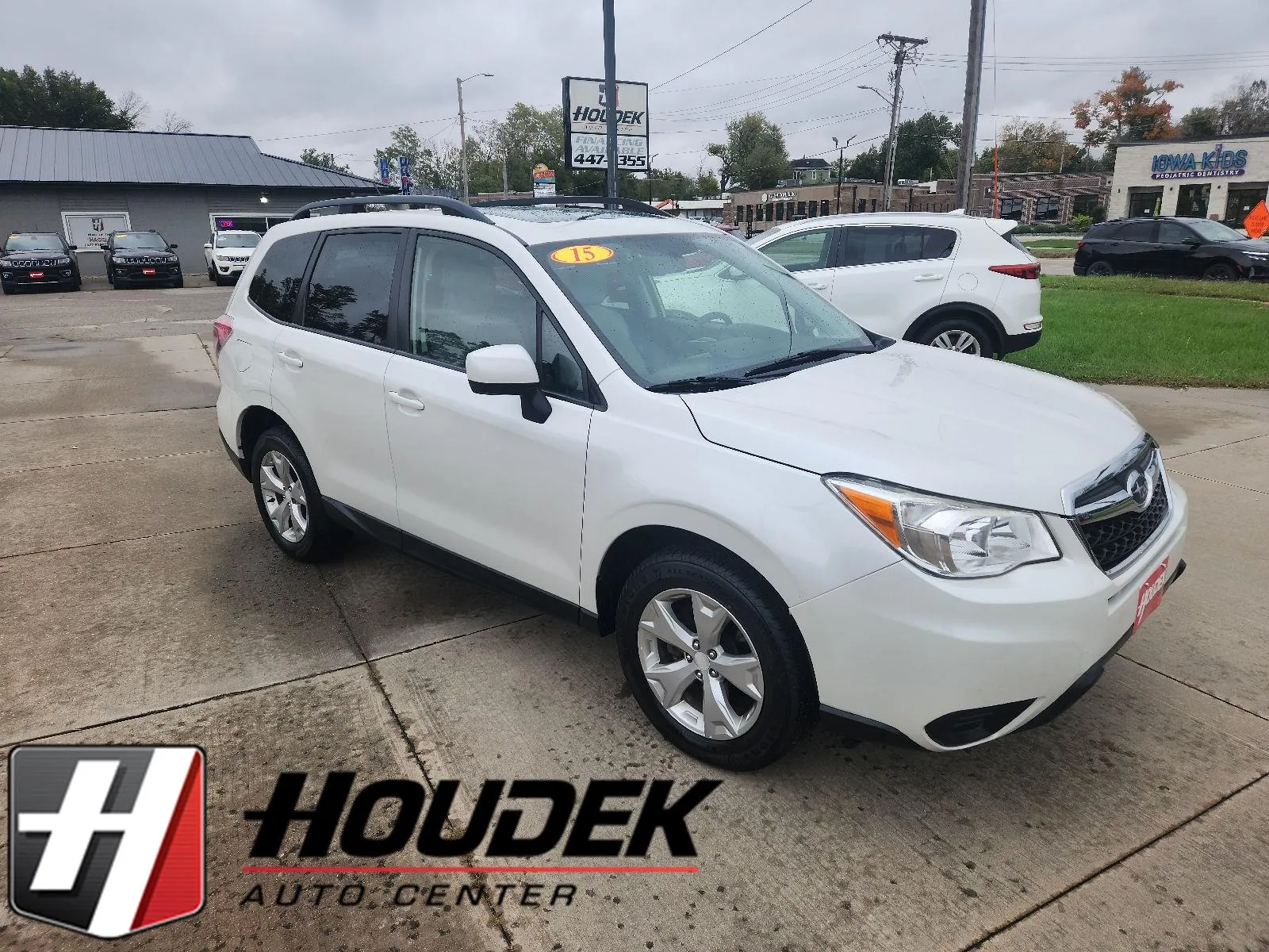 White 2015 Subaru Forester 2.5i Premium for sale in Marion, IA