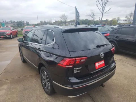 More photos of 2018 Volkswagen Tiguan SEL at Houdek Auto Center, IA