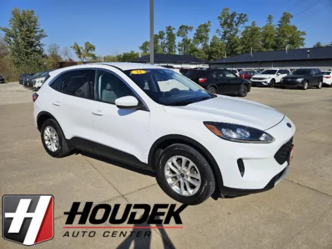 White 2021 Ford Escape SE for sale in Marion, IA