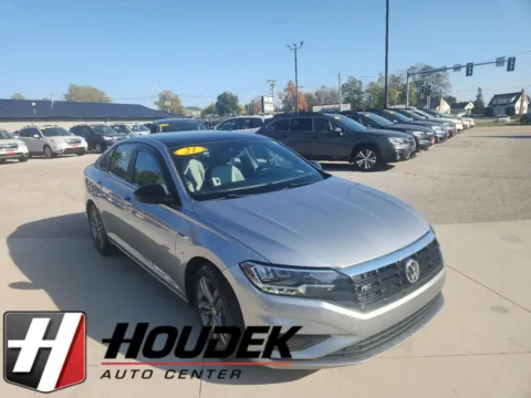 Silver 2021 Volkswagen Jetta R-Line for sale in Marion, IA