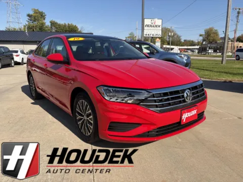 Red 2019 Volkswagen Jetta SE for sale in Marion, IA