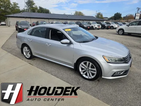 Silver 2017 Volkswagen Passat 1.8T SE w/Technology for sale in Marion, IA