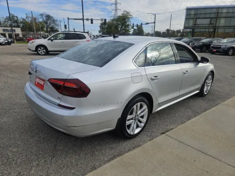 More photos of 2017 Volkswagen Passat 1.8T SE w/Technology at Houdek Auto Center, IA