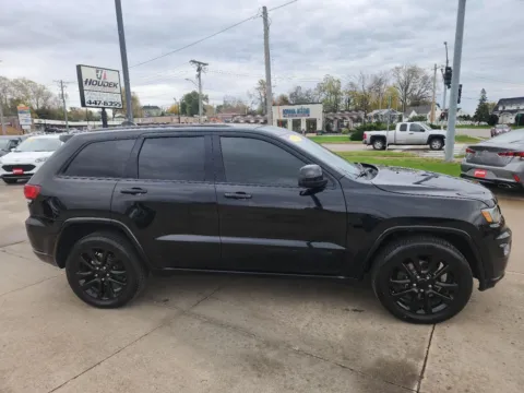 Photos of 2018 Jeep Grand Cherokee Altitude for sale in Marion, IA at Houdek Auto Center