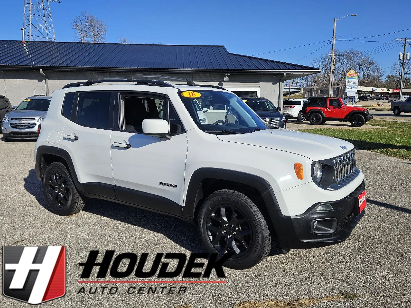 White 2018 Jeep Renegade Latitude for sale in Marion, IA