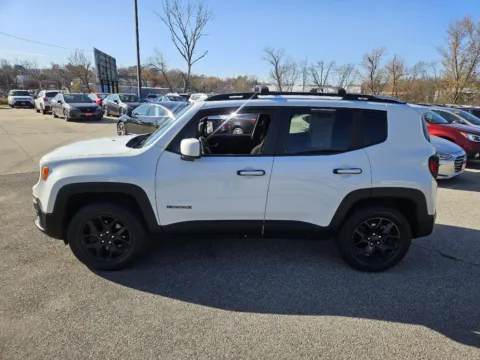 More photos of 2018 Jeep Renegade Latitude at Houdek Auto Center, IA
