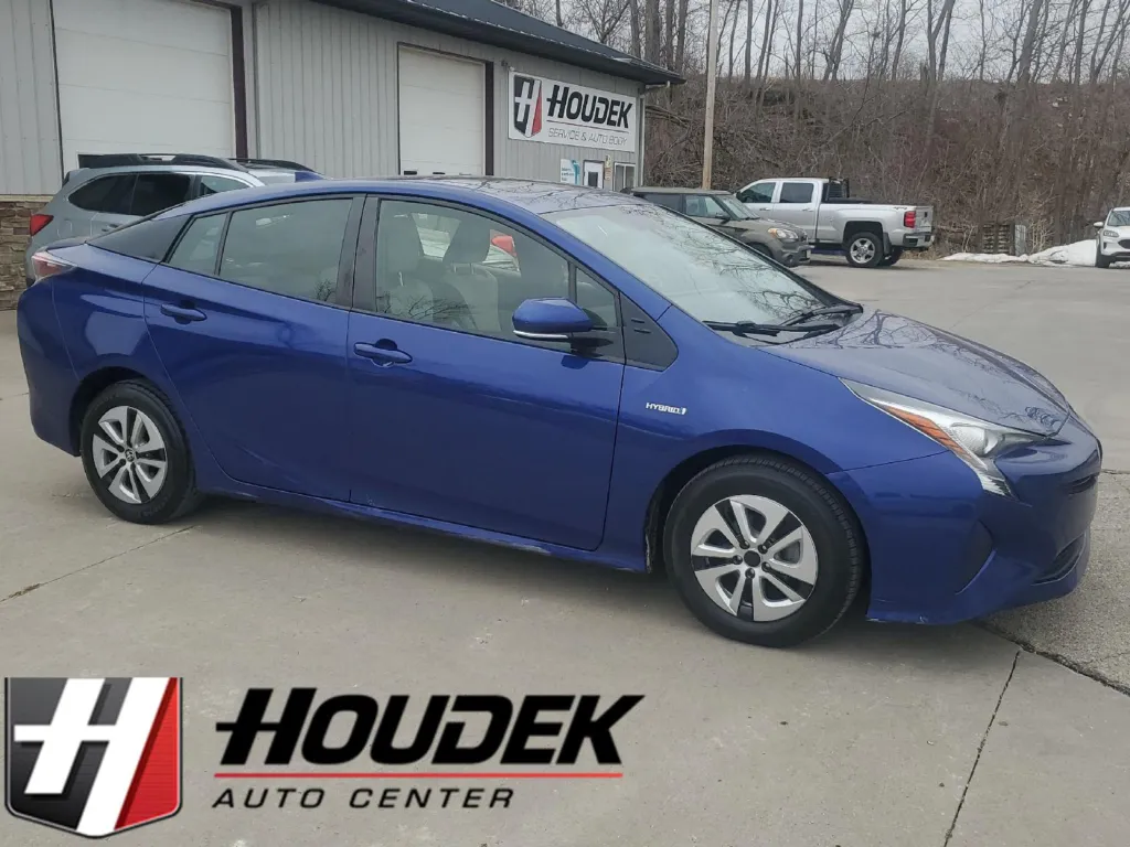 2016 Toyota Prius Three for sale in Marion, IA