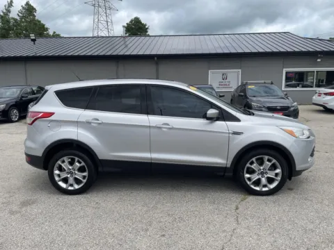 Photos of 2013 Ford Escape SE for sale in Marion, IA at Houdek Auto Center