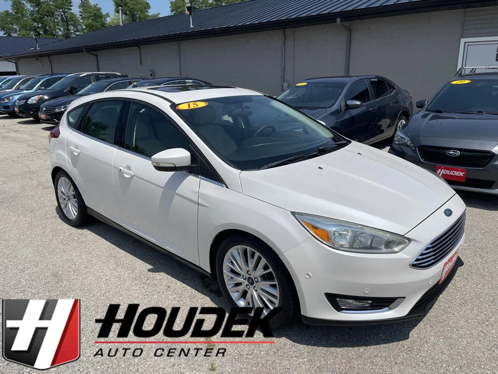 White 2015 Ford Focus Titanium for sale in Marion, IA