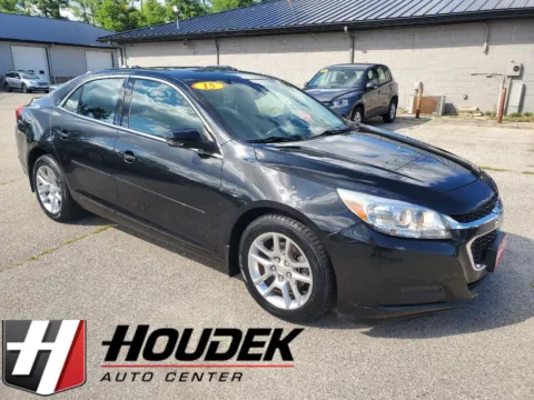 Black 2015 Chevrolet Malibu LT for sale in Marion, IA