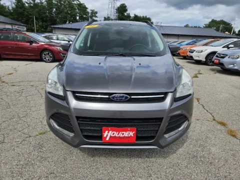 Photos of 2014 Ford Escape SE for sale in Marion, IA at Houdek Auto Center